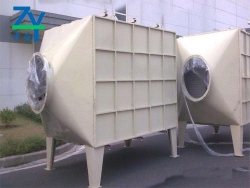 Activated carbon adsorption device